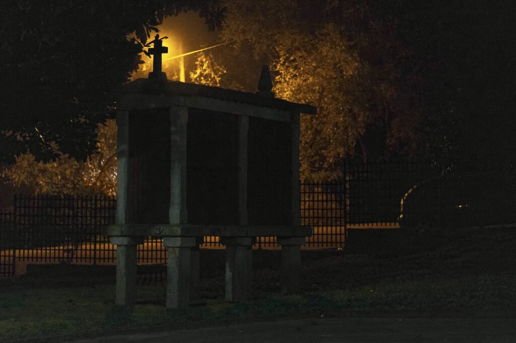 2019-20_P.I. DE FOTOGRAFIA-CFGS_FernandezAmorinEsterMaria_BilisNegra_JPGFINAL_012 Fotografía del proyecto Bilis Negra: Imagen nocturna de orreo