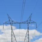 Comunicación en Fotografía representada con torretas telefónicas